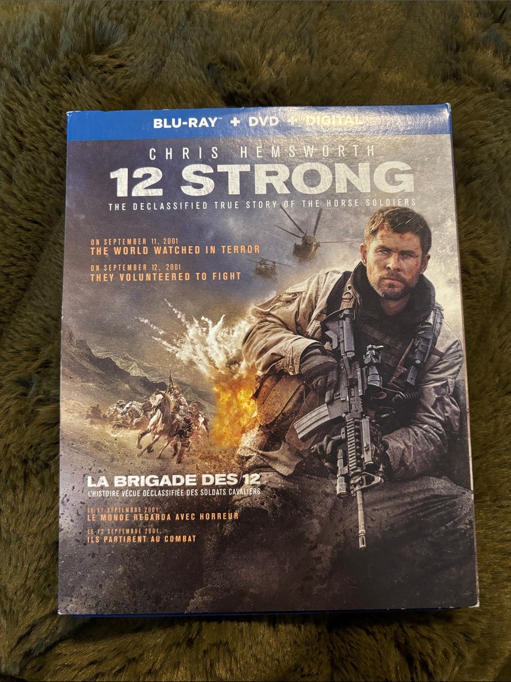 4/$25 - 12 Strong Blu-ray + DVD - Chris Hemsworth